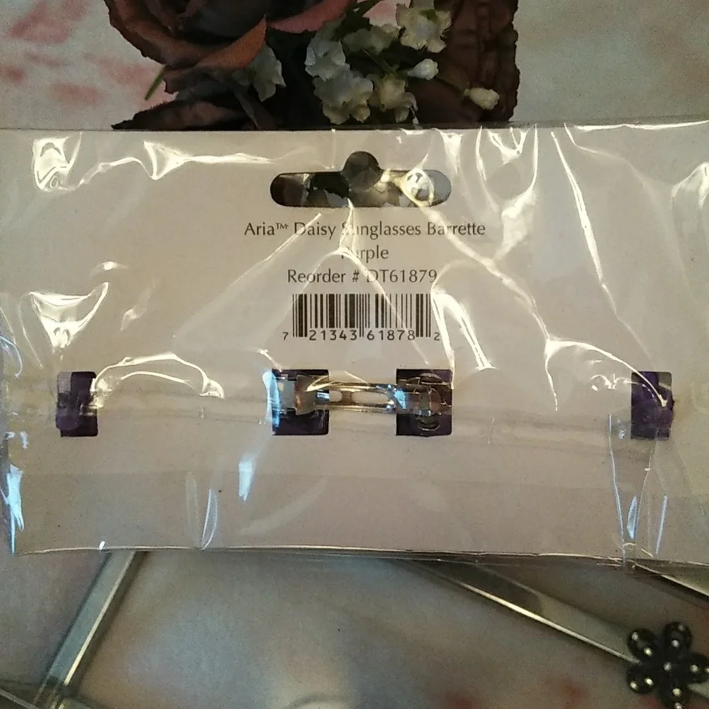 Aria Brand 💜 Dog Barrette 🕶️ Sunglasses 🕶️💜